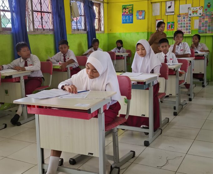 Mengukur Prestasi, Mempersiapkan Masa Depan: Asesmen Sumatif Kelas 6 SD Negeri 001 Melati Jaya